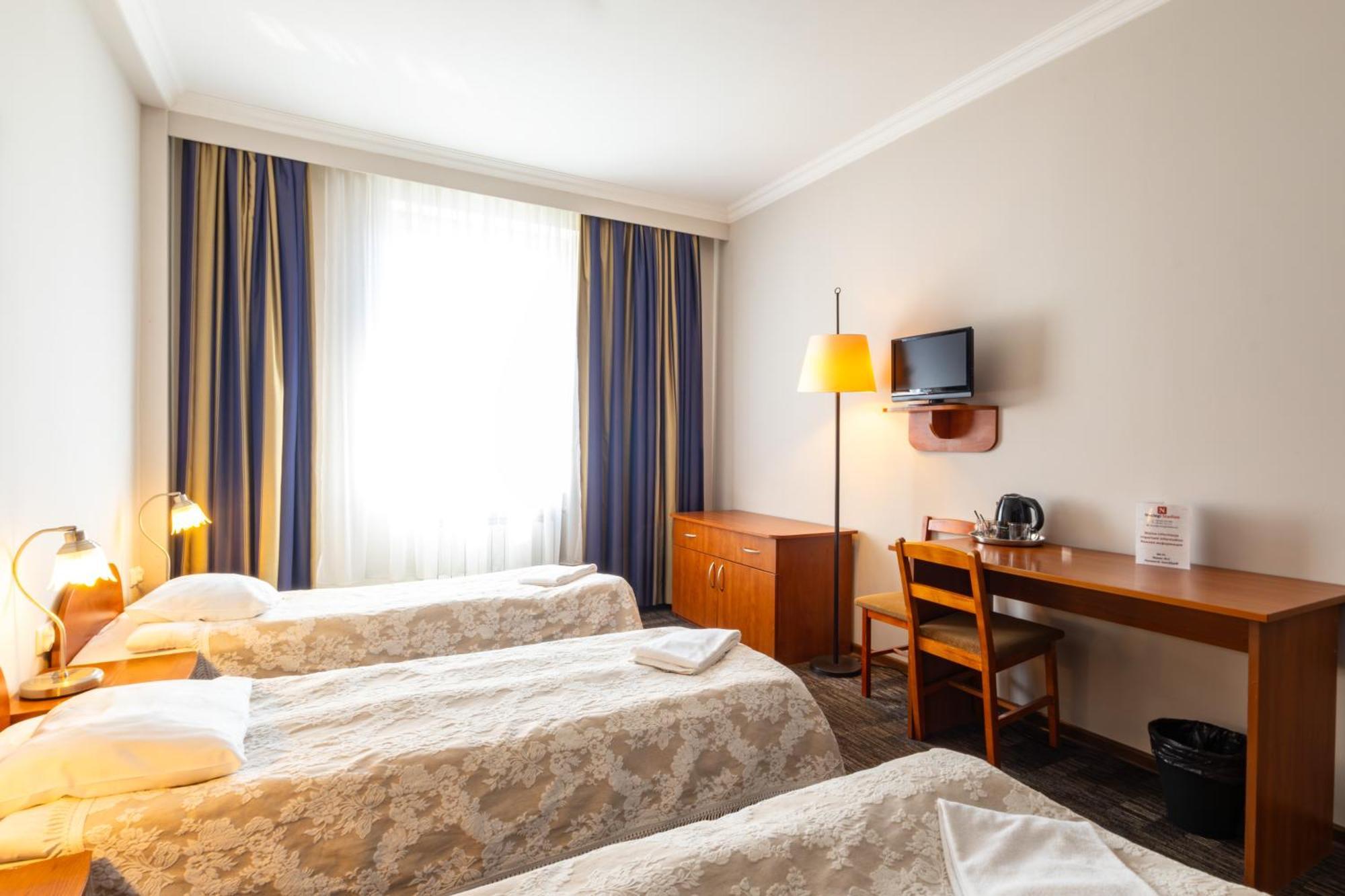 ורשה Noclegi Stadion Bed & Breakfast מראה חיצוני תמונה
