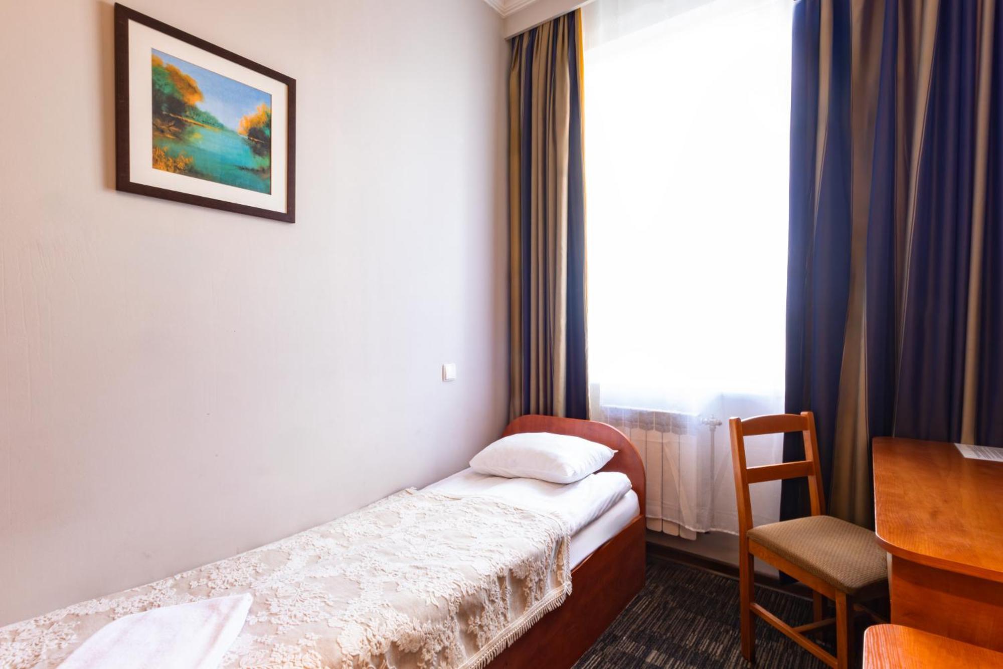 ורשה Noclegi Stadion Bed & Breakfast מראה חיצוני תמונה
