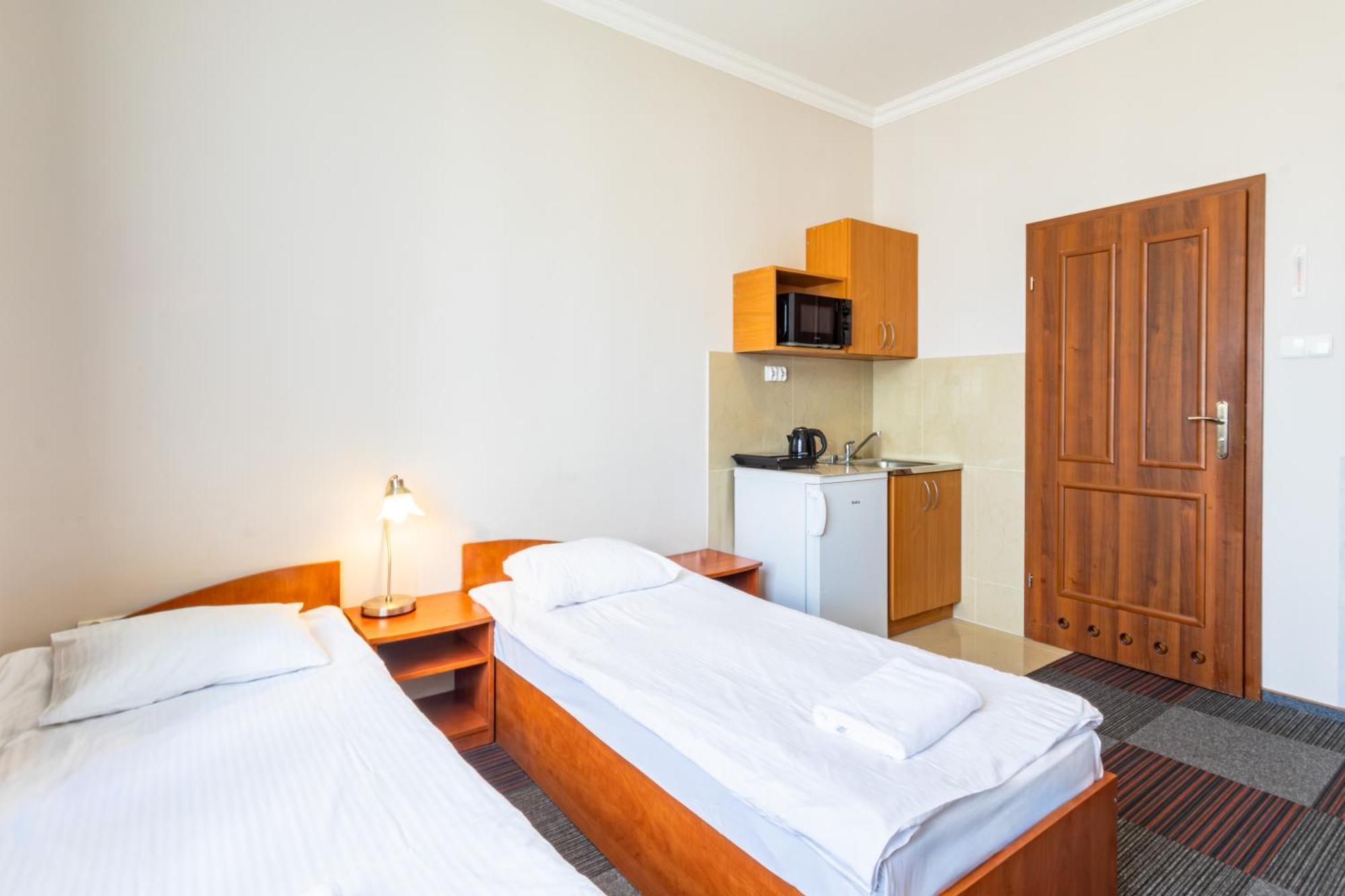 ורשה Noclegi Stadion Bed & Breakfast מראה חיצוני תמונה