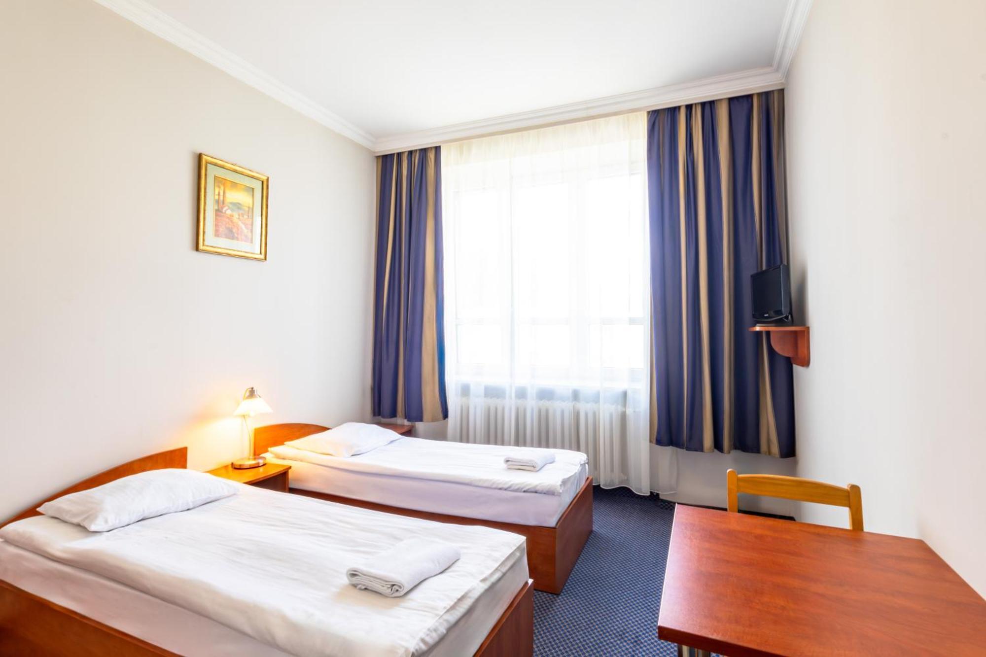 ורשה Noclegi Stadion Bed & Breakfast מראה חיצוני תמונה