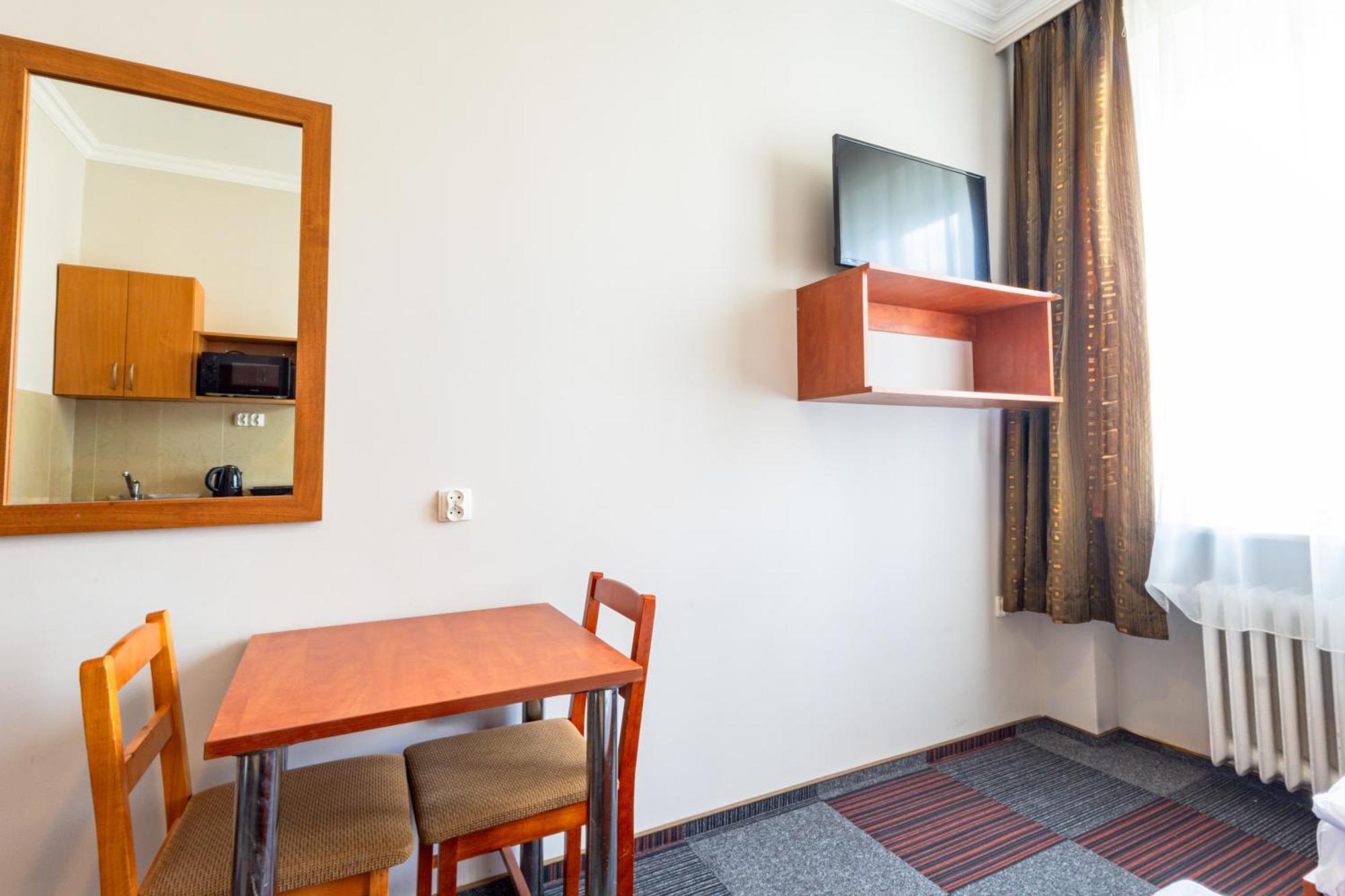 ורשה Noclegi Stadion Bed & Breakfast מראה חיצוני תמונה