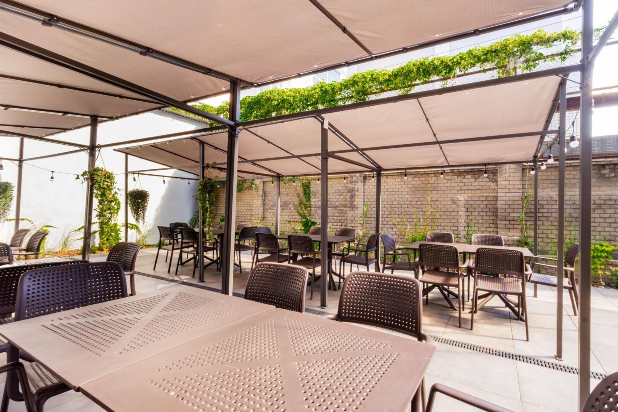 ורשה Noclegi Stadion Bed & Breakfast מראה חיצוני תמונה