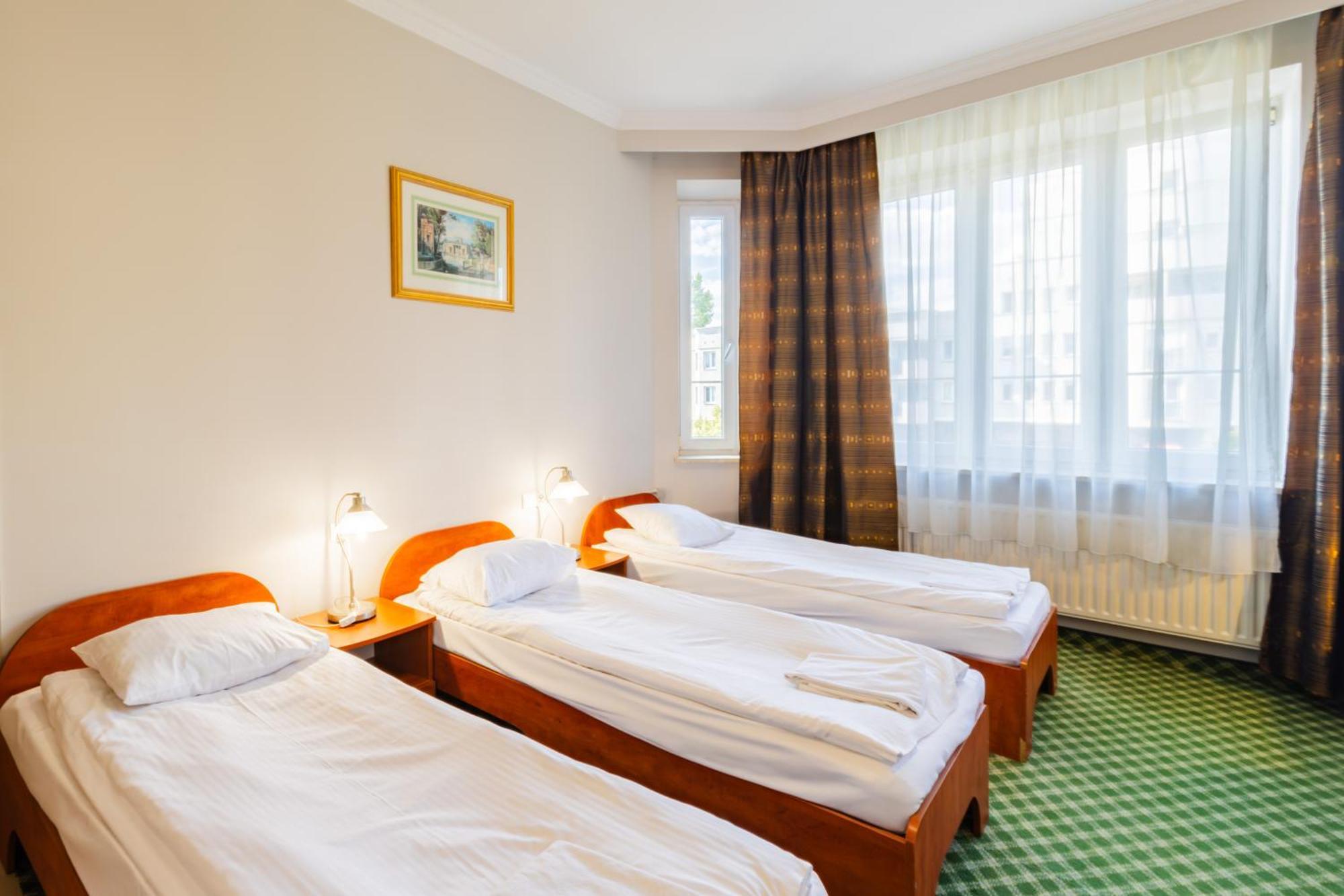 ורשה Noclegi Stadion Bed & Breakfast מראה חיצוני תמונה