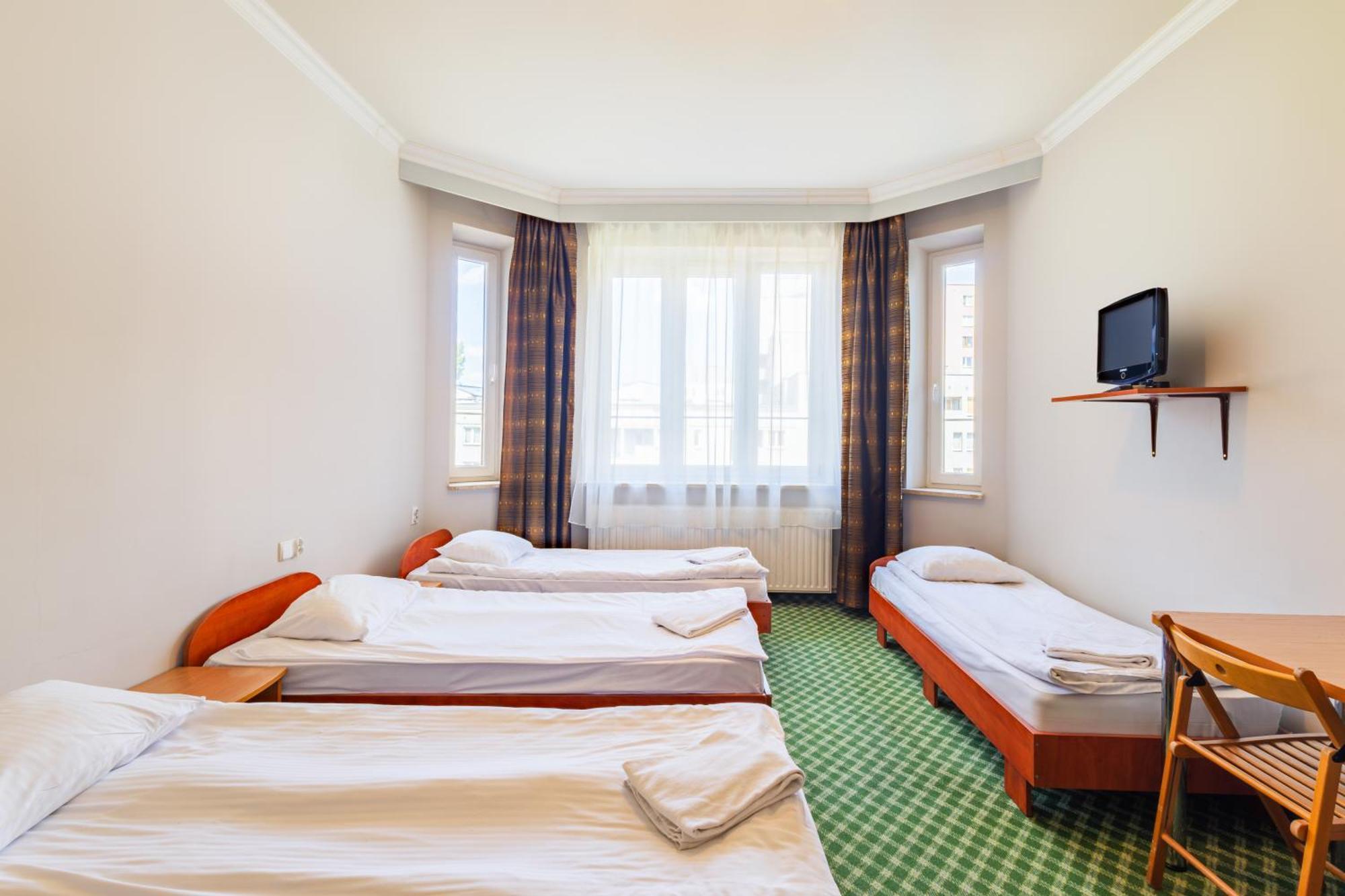 ורשה Noclegi Stadion Bed & Breakfast מראה חיצוני תמונה