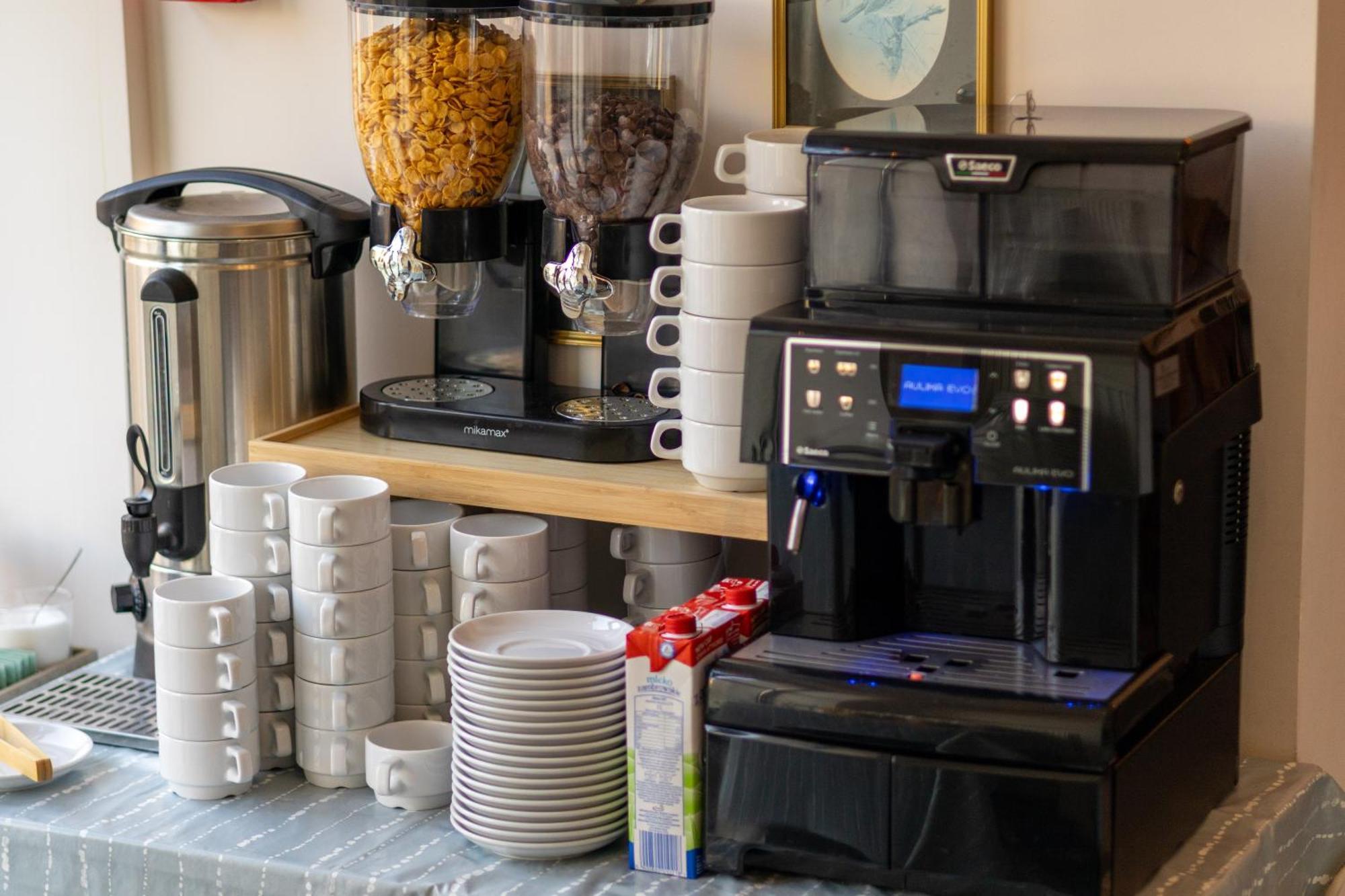 ורשה Noclegi Stadion Bed & Breakfast מראה חיצוני תמונה